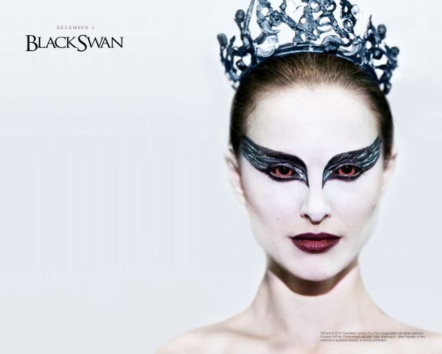 Gothic woman crown redeyes makeup free wallpaper for desktop - medium preview image