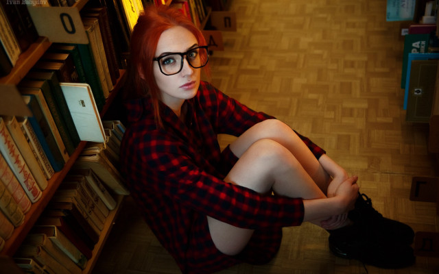 Eszter mattioni red hair glasses free wallpaper for desktop - medium preview image