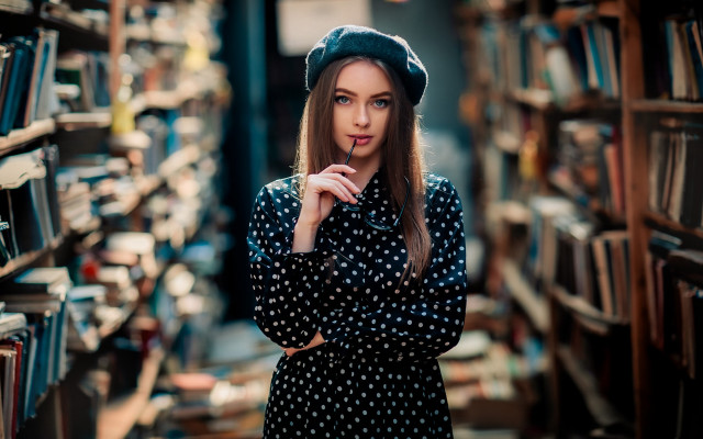 Polka dot dress hat library free wallpaper for desktop - medium preview image