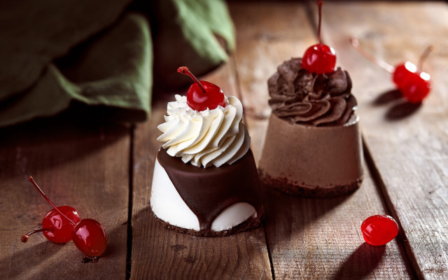Three desserts chocolate cream cherries free wallpaper for desktop - medium preview image