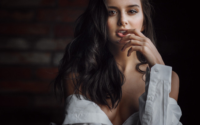 Woman white dress portrait long free wallpaper for desktop - medium preview image