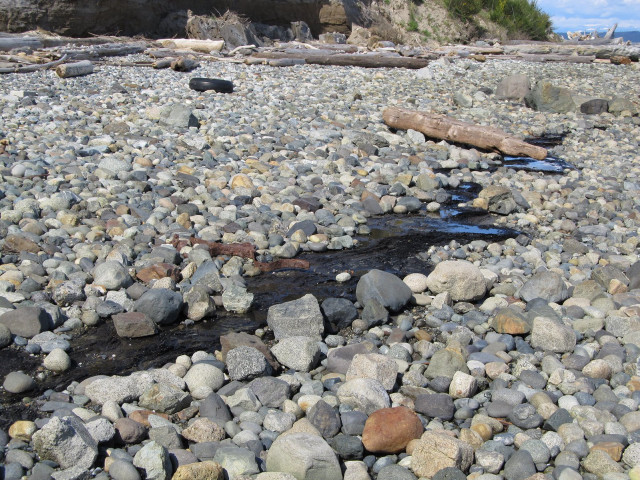 Rocky beach stream rocks cliff free wallpaper for desktop - medium preview image
