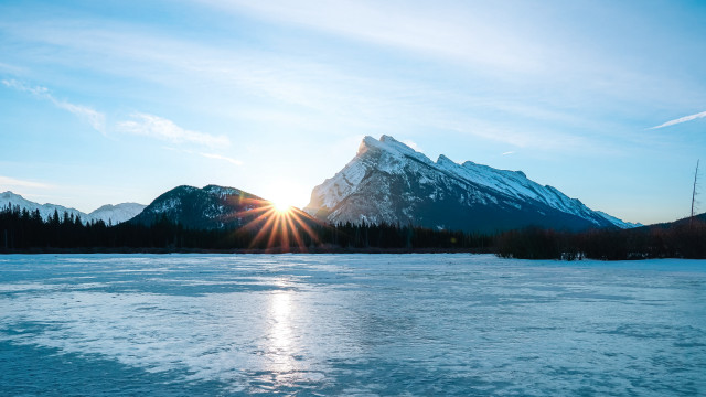 Mountain range frozen lake sunshine free wallpaper for desktop - medium preview image