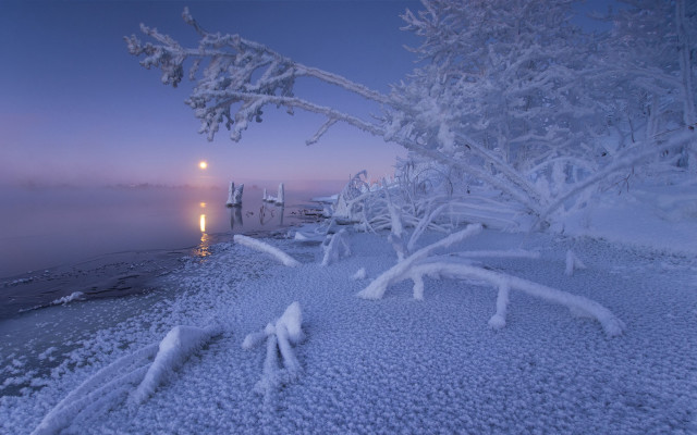 Snowy beach lighthouse foggy sky free wallpaper for desktop - medium preview image