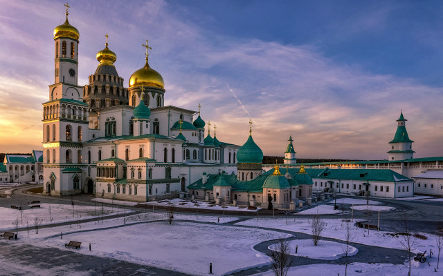 White building gold domes green free wallpaper for desktop - medium preview image