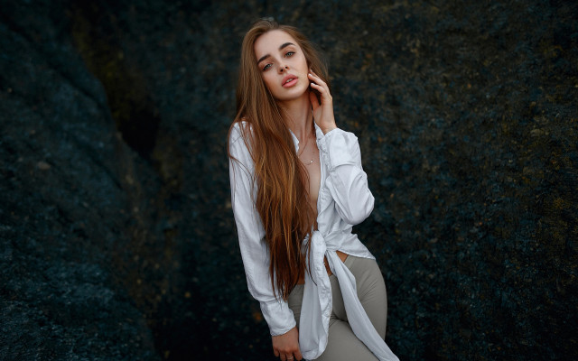 Woman longhair cellphone rock romanticism free wallpaper for desktop - medium preview image