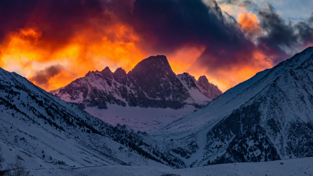 Mountain range red sky clouds #8 free wallpaper for desktop - medium preview image