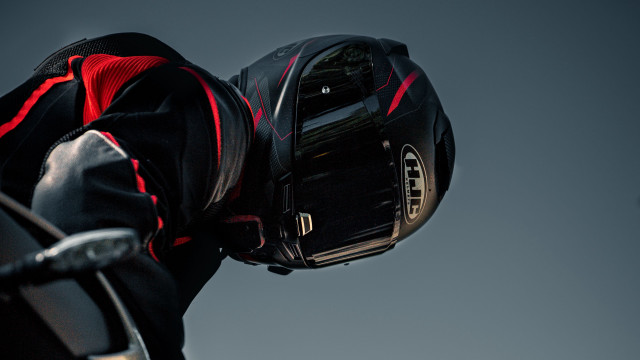 Helmet motorcycle cyberpunk gradient solo free wallpaper for desktop - medium preview image