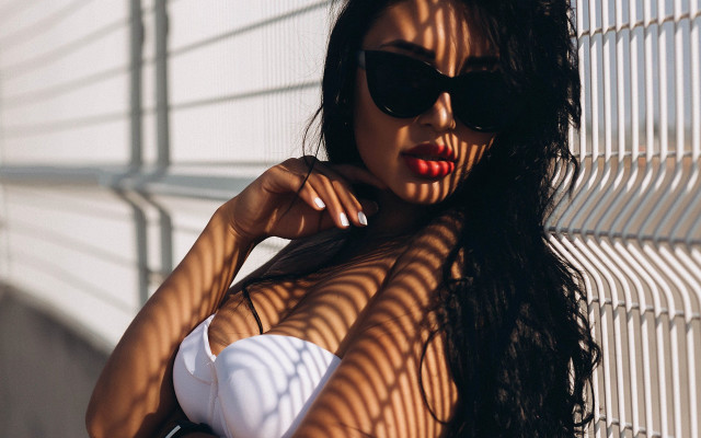 Aramenta dianthe vail white bikini #2 free wallpaper for desktop - medium preview image