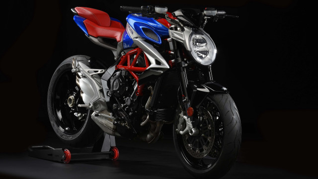 Red white blue motorcycle dosso free wallpaper for desktop - medium preview image
