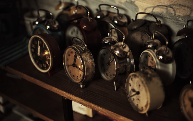 Shelf clocks graffiti tiltshift blurry free wallpaper for desktop - medium preview image