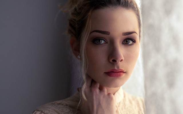 Woman braid blueeyes portrait posing free wallpaper for desktop - medium preview image