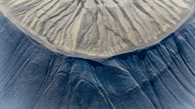 Large rock formation blue sky free wallpaper for desktop - medium preview image