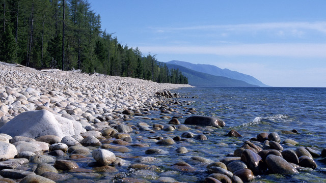 Rocky shore mountain forest water free wallpaper for desktop - medium preview image