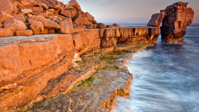 Rocky cliff water formation autumn free wallpaper for desktop - medium preview image