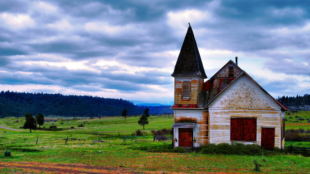 Church field dirt road cloudy free wallpaper for desktop - medium preview image