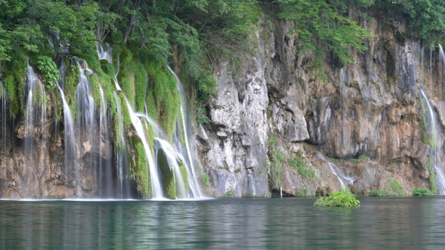 Waterfall island river forest tree free wallpaper for desktop - medium preview image