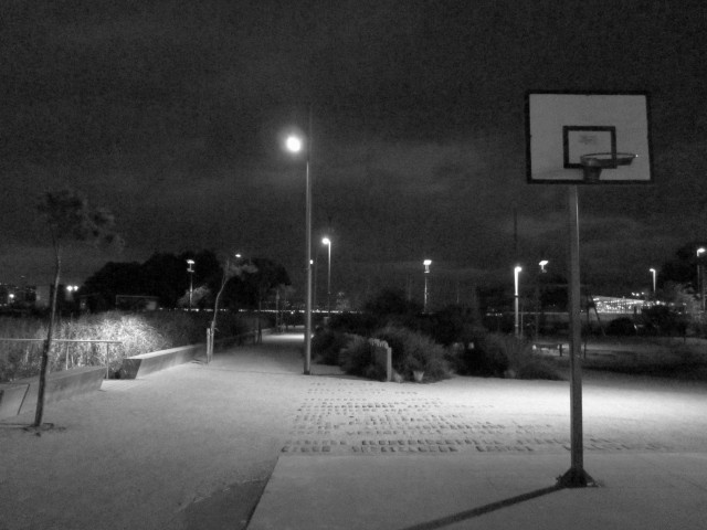Basketball court hoop nighttime lights free wallpaper for desktop - medium preview image