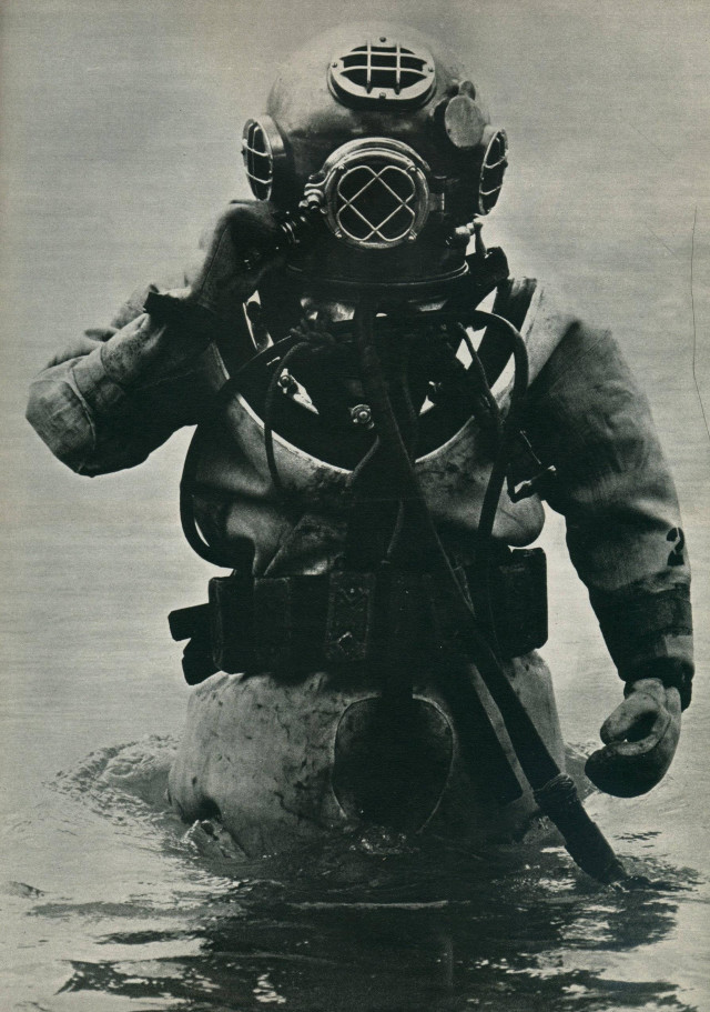 Diving man scuba mask diesel free wallpaper for mobile - medium preview image