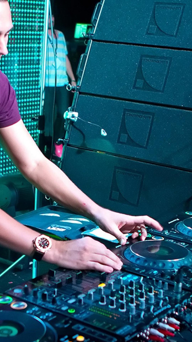 Man purple shirt mixing music free wallpaper for mobile - medium preview image