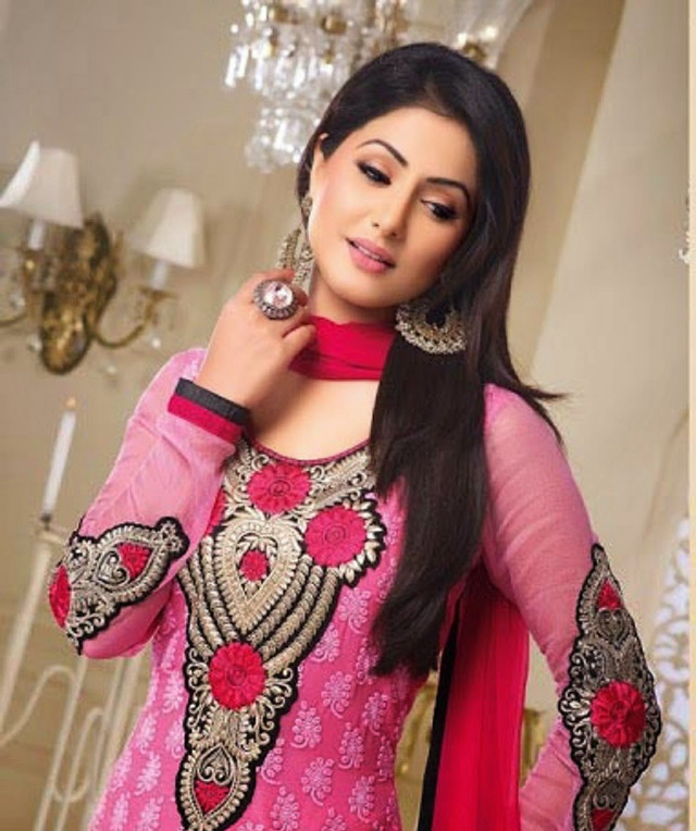 Woman pink dress posing picture #7 free wallpaper for mobile - medium preview image