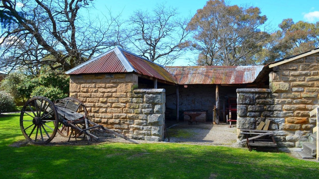 Building wheel bench grassy area free wallpaper for desktop - medium preview image