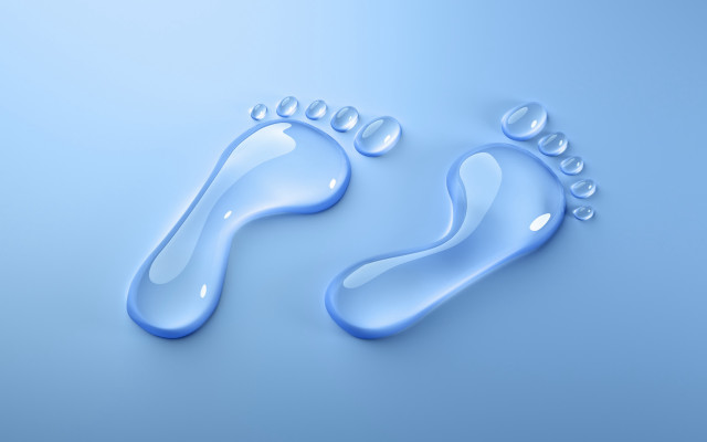 Footprints water bubbles blue background free wallpaper for desktop - medium preview image