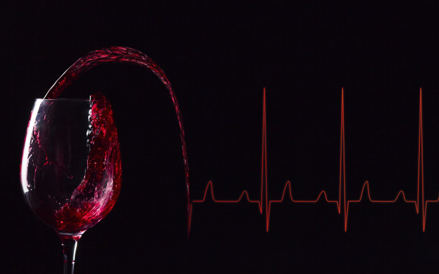 Wine pour heartbeat red glass free wallpaper for desktop - medium preview image