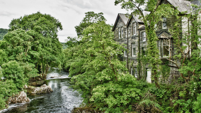 River forest clocktower bridge garden free wallpaper for desktop - medium preview image