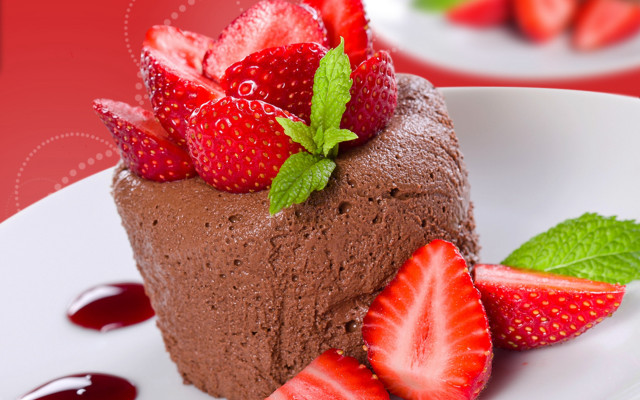 Chocolate cake strawberries berries cream free wallpaper for desktop - medium preview image
