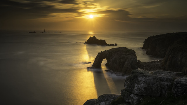 Sunset water rock boat horizon free wallpaper for desktop - medium preview image