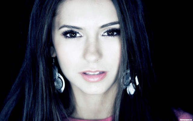 Alice prin gothic photorealistic blackhair free wallpaper for desktop - medium preview image