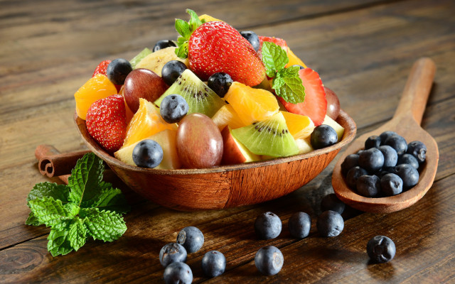 Bowl fruit wooden table blueberries free wallpaper for desktop - medium preview image