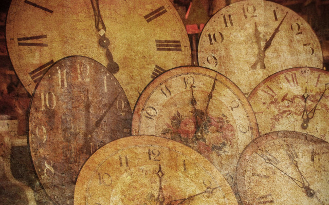 Clocks roman numerals gears moon free wallpaper for desktop - medium preview image