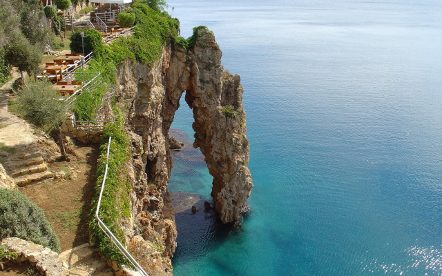Cliff rock formation ocean walkway free wallpaper for desktop - medium preview image
