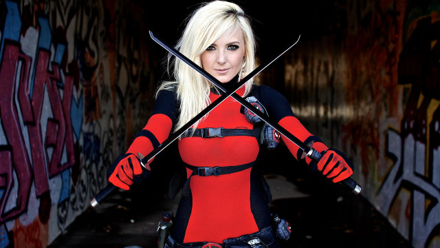 Red black swords cosplay graffiti free wallpaper for desktop - medium preview image