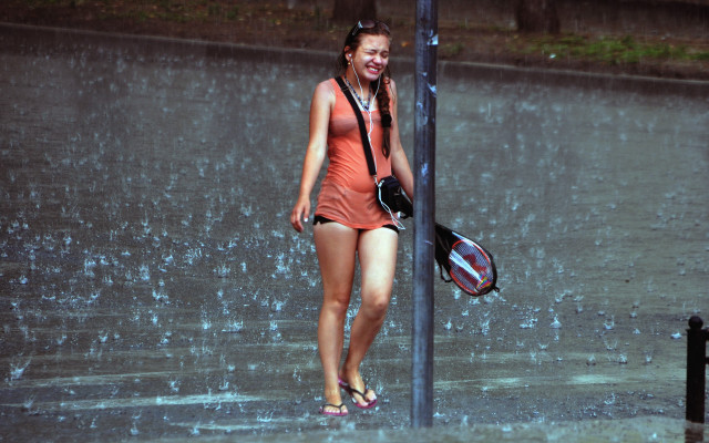 Anna hotchkis rain tennis galaxy free wallpaper for desktop - medium preview image