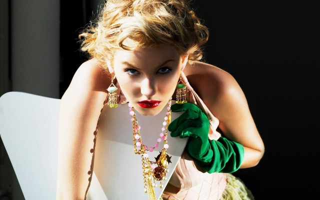 Constance anne parker green dress free wallpaper for desktop - medium preview image