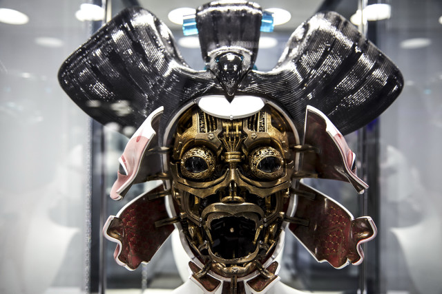 Robot mask wings helmet glass free wallpaper for desktop - medium preview image