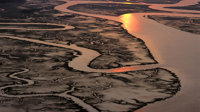 River field water sunset ecological free wallpaper for desktop - medium preview image