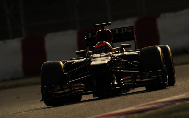 Racing car night lights spinning free wallpaper for desktop - medium preview image