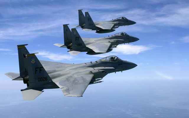 Fighter jets flying formation blue free wallpaper for desktop - medium preview image
