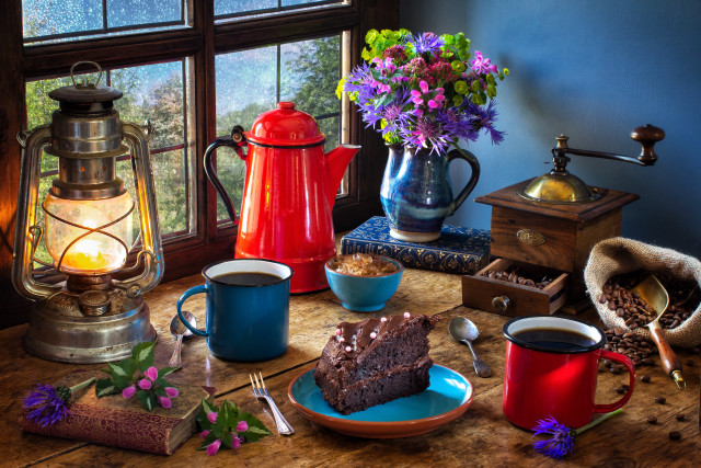 Table cake coffee flower vase free wallpaper for desktop - medium preview image