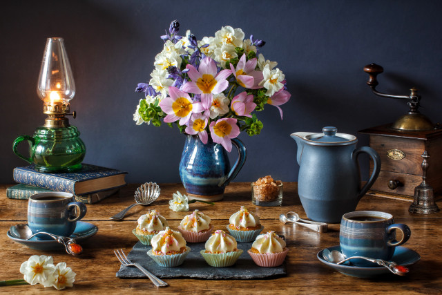 Flower vase cupcake tea teapot free wallpaper for desktop - medium preview image