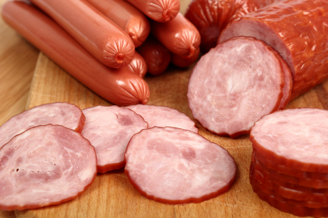 Sausages cutting board closeup food free wallpaper for desktop - medium preview image