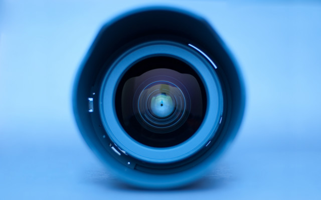 Lens blue white macro christopher free wallpaper for desktop - medium preview image