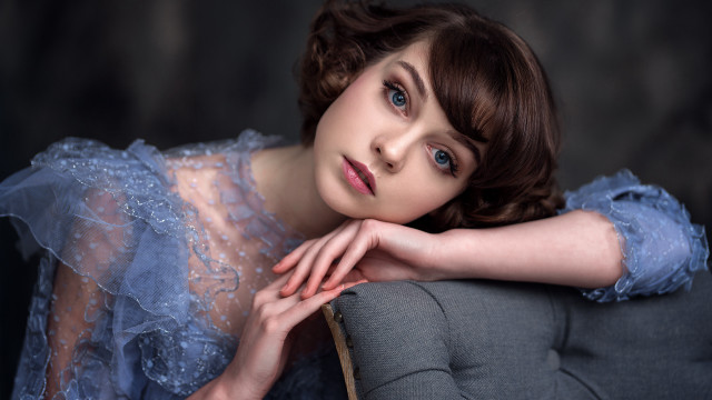 Woman blue dress portrait art free wallpaper for desktop - medium preview image