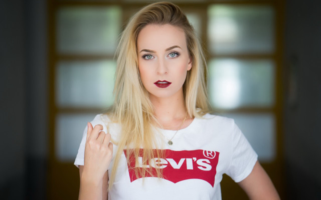 Eszter mattioni levi shirt cigarette free wallpaper for desktop - medium preview image