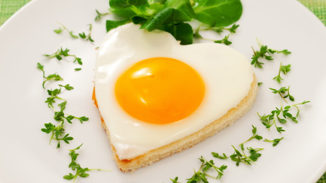 Heart egg bread garnish plant free wallpaper for desktop - medium preview image