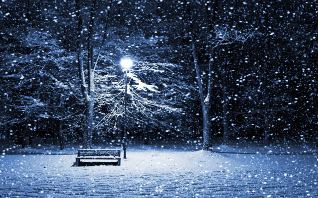 Snowy park night streetlight bench free wallpaper for desktop - medium preview image